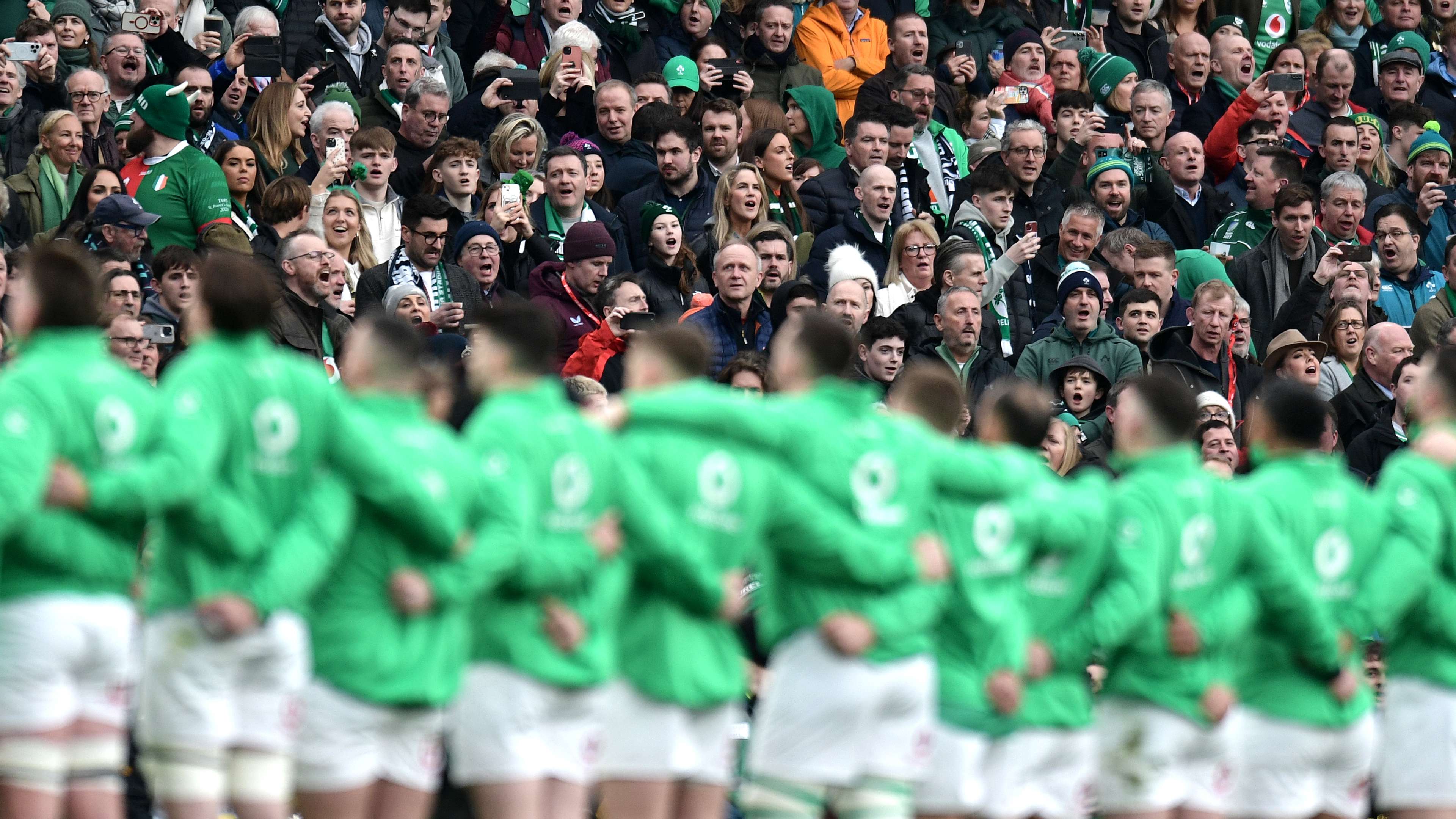 球隊在面對 球隊在面對